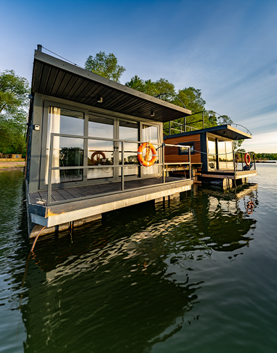 Domki na wodzie z sauną